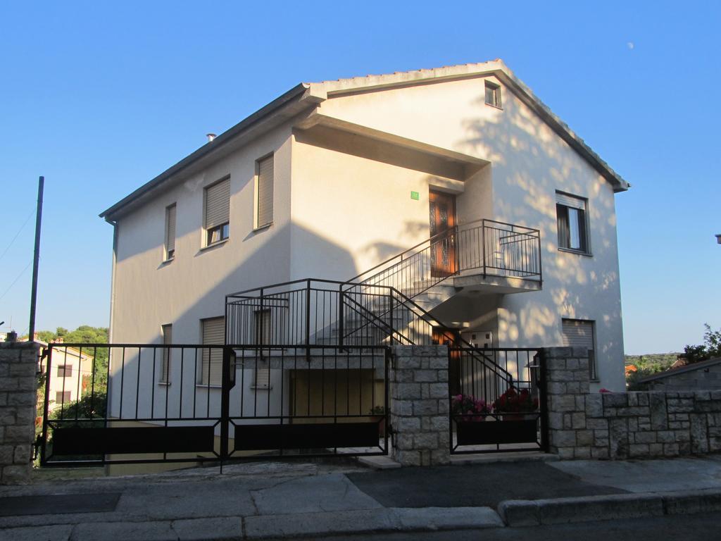 Apartment Razum Пула Экстерьер фото